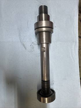 Craftsman L10-31 101.06260 Ten Inch Wood Lathe Spindle With Bearings