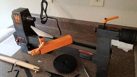 Wen La3421 Variable Speed Mini Wood Lathe - Black