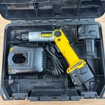 Dewalt DW920 7.2V Cordless Screwdriver Kit Batteries Charger Case DW9118. Fixed Price $65.95.
