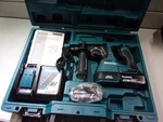 Makita 18V Combination Hammer Drill W/ 2-5AH Batteries/case/chrgr # XRH01T ... Fixed Price $590.00.